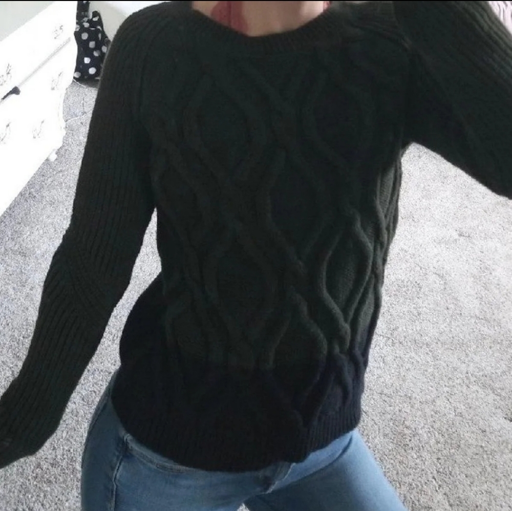 Sweater - Picture 6 of 6